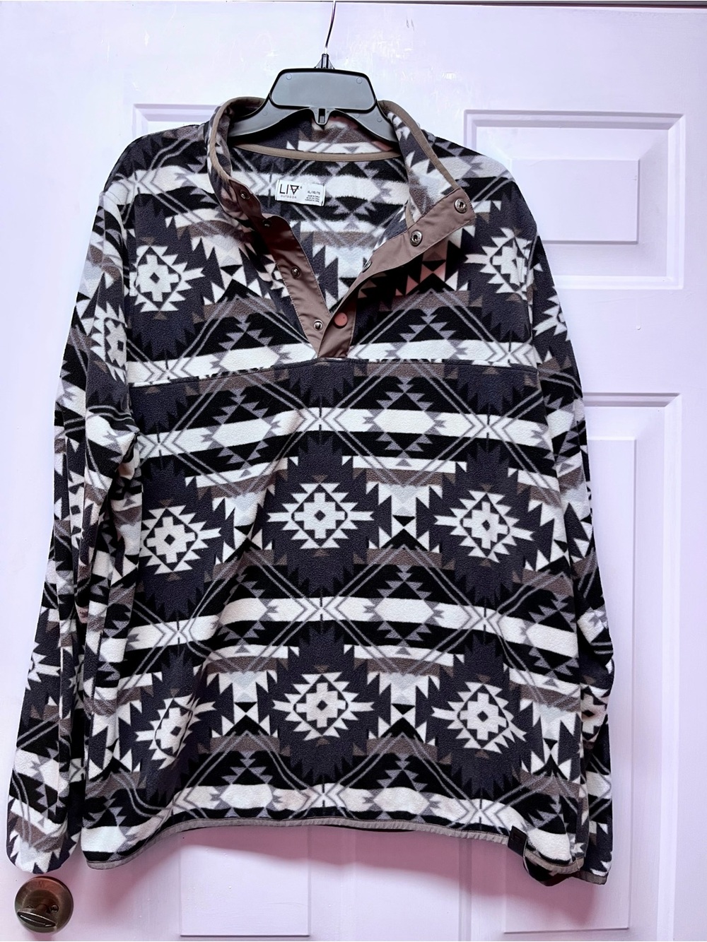 Men’s Black & Brown Geometric Fleece Pullover